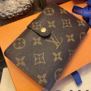 Billetera LV